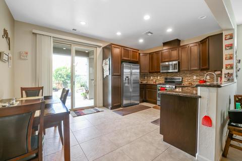 3942 Evergreen Ave, Visalia, CA 93292 photo 9
