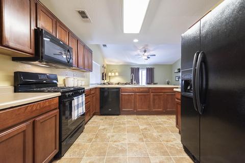 4235 E Stapp Ave, Visalia, CA 93292 photo 13