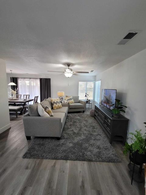 732 E Harold Ave, Visalia, CA 93292 photo 8