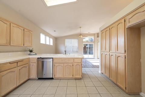 1622 E Victor Ave, Visalia, CA 93292 photo 17