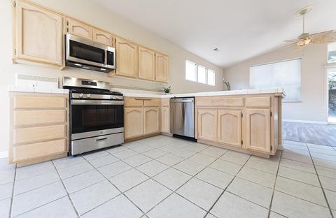 1622 E Victor Ave, Visalia, CA 93292 photo 14