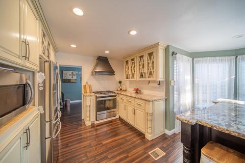 3331 E Sycamore Ave, Visalia, CA 93292 photo 4