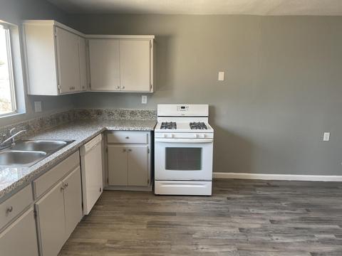 912 E K Ave # A, Visalia, CA 93292 photo 12