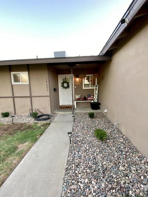 19685 Park Ln, Lemoore, CA 93245 photo 2