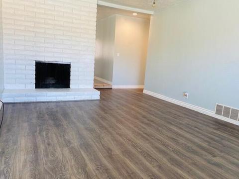 14 S Olive St, Lemoore, CA 93245 photo 2