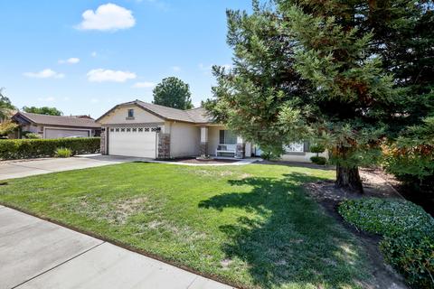 3825 E Hillcrest Ave, Visalia, CA 93292 photo 3