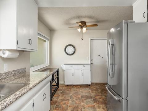 1160 Cypress Ln, Lemoore, CA 93245 photo 10