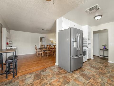 1160 Cypress Ln, Lemoore, CA 93245 photo 11