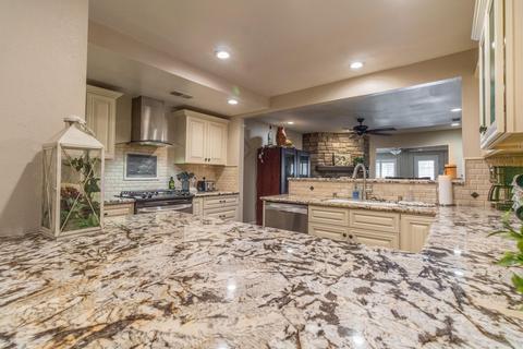 1596 Tollhouse Ln, Clovis, CA 93611 photo 9
