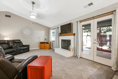203 Hampton Ct, Exeter, CA 93221 photo 8