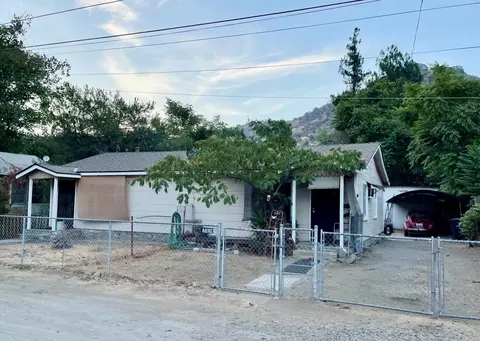 35315 Pine Dr, Springville, CA 93265 photo 2