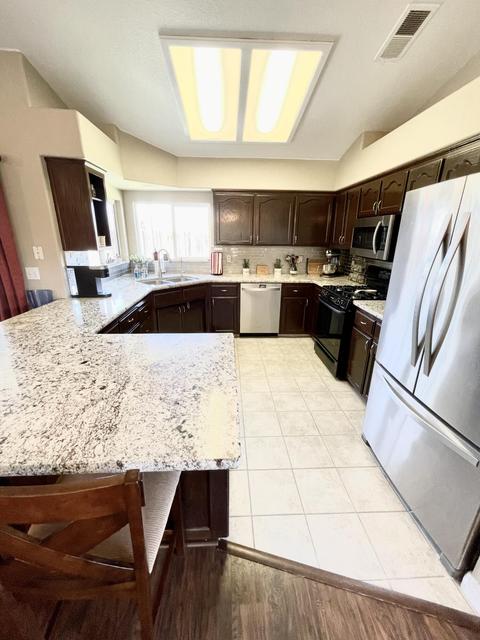 1010 Makenna St, Lemoore, CA 93245 photo 16
