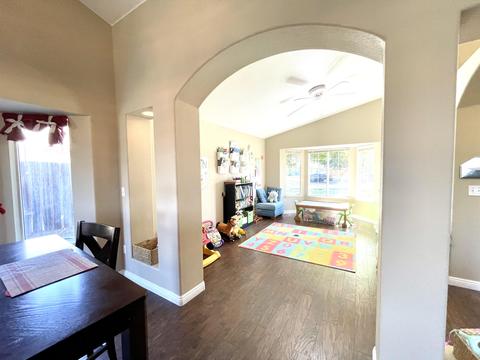 1010 Makenna St, Lemoore, CA 93245 photo 13