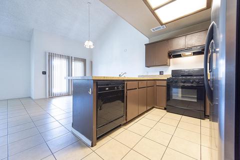619 E Harold, Visalia, CA 93292 photo 10