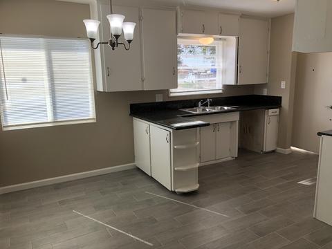 1120 N E St, Tulare, CA 93274 photo 3