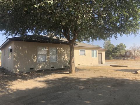 1120 N E St, Tulare, CA 93274 photo 2