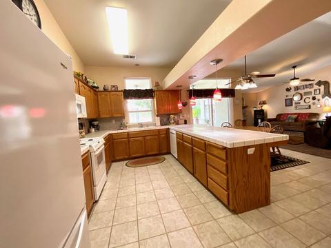 2416 E Harter Ct, Visalia, CA 93292 photo 7