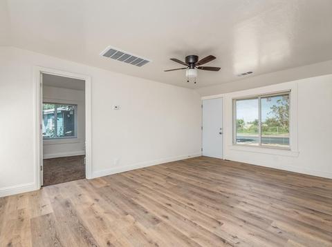 417 E 3rd St, Hanford, CA 93230 photo 6