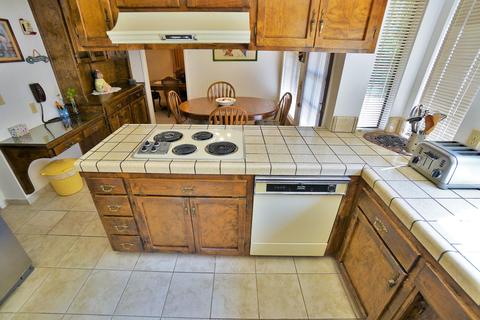 2319 E Harvard Ct, Visalia, CA 93292 photo 26