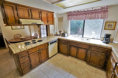 2319 E Harvard Ct, Visalia, CA 93292 photo 24