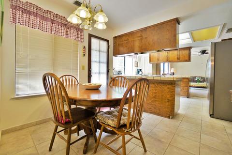 2319 E Harvard Ct, Visalia, CA 93292 photo 19