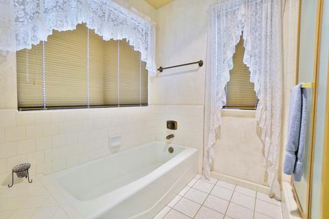 2319 E Harvard Ct, Visalia, CA 93292 photo 50