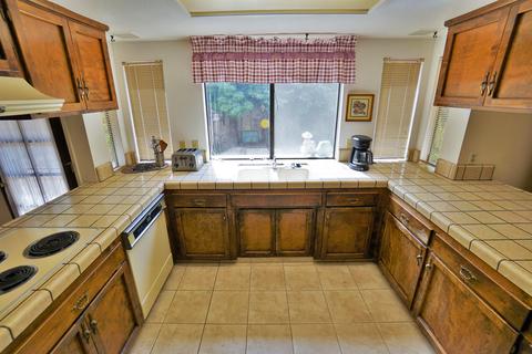 2319 E Harvard Ct, Visalia, CA 93292 photo 23