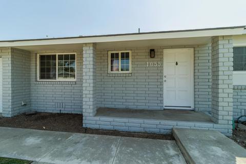 1055 Laurel Ln, Lemoore, CA 93245 photo 2