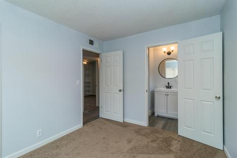 1055 Laurel Ln, Lemoore, CA 93245 photo 14