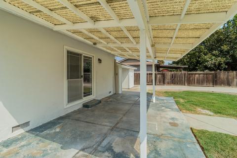 1055 Laurel Ln, Lemoore, CA 93245 photo 22