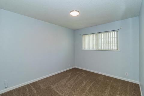 1055 Laurel Ln, Lemoore, CA 93245 photo 16