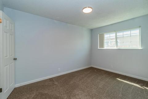 1055 Laurel Ln, Lemoore, CA 93245 photo 12