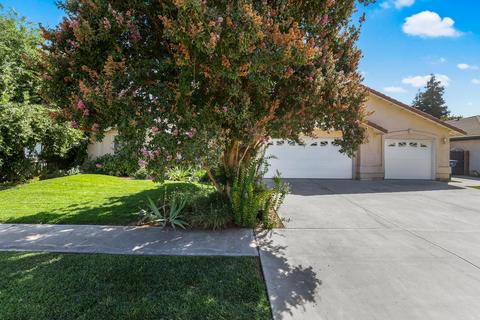 165 Mitchell Ave, Tulare, CA 93274 photo 3