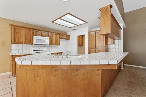 165 Mitchell Ave, Tulare, CA 93274 photo 12