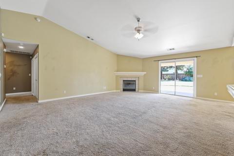 165 Mitchell Ave, Tulare, CA 93274 photo 10