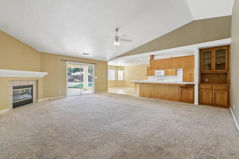 165 Mitchell Ave, Tulare, CA 93274 photo 7