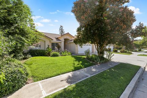 165 Mitchell Ave, Tulare, CA 93274 photo 1