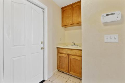 165 Mitchell Ave, Tulare, CA 93274 photo 16
