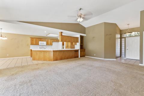 165 Mitchell Ave, Tulare, CA 93274 photo 8