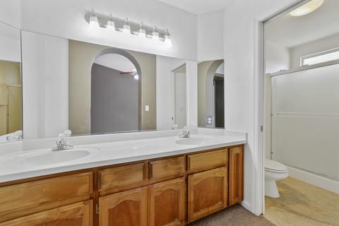 165 Mitchell Ave, Tulare, CA 93274 photo 32