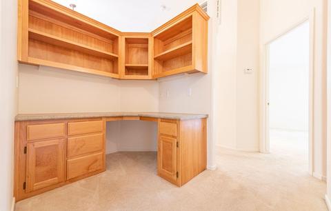 2304 E Center Ct, Visalia, CA 93292 photo 11