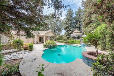 2304 E Center Ct, Visalia, CA 93292 photo 23