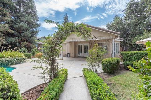 2304 E Center Ct, Visalia, CA 93292 photo 22