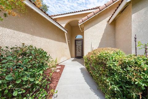 2304 E Center Ct, Visalia, CA 93292 photo 4