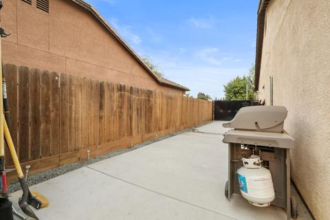 3013 S Maple St, Visalia, CA 93292 photo 10