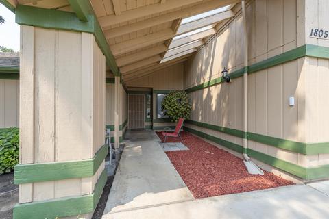 1805 E Oldtown Ct, Visalia, CA 93292 photo 3