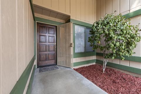1805 E Oldtown Ct, Visalia, CA 93292 photo 4