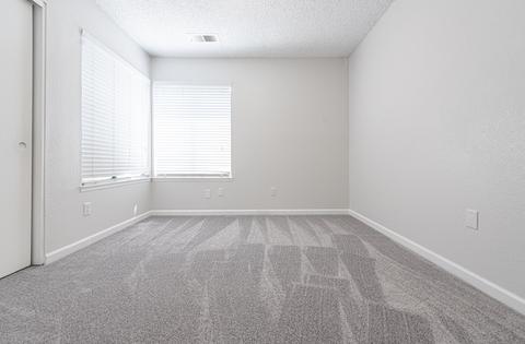 804 E Harold Ave, Visalia, CA 93292 photo 27
