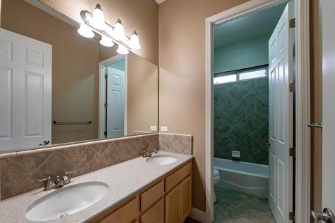1069 Columbus Way, Lemoore, CA 93245 photo 28