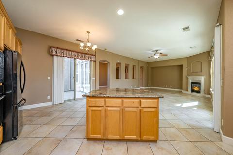 1069 Columbus Way, Lemoore, CA 93245 photo 14